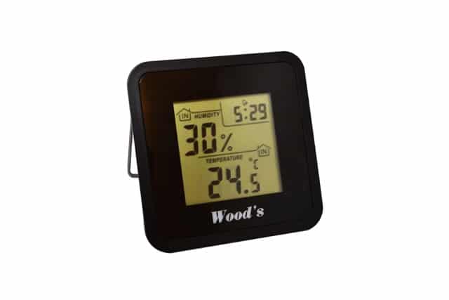 Compact and portable humidity and temperature monitor WHG-1
