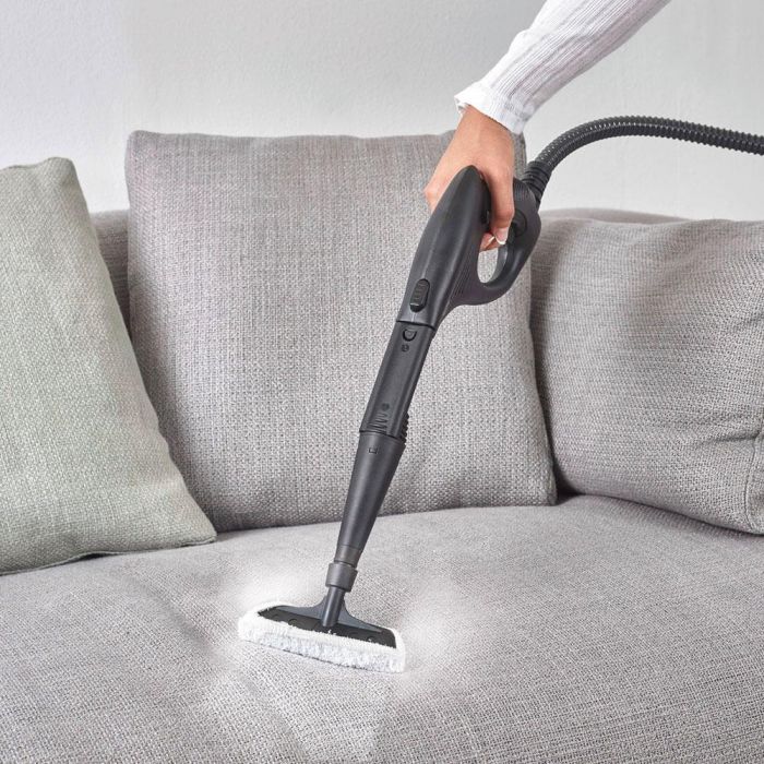 High-pressure steam removing dust mites and mold naturally